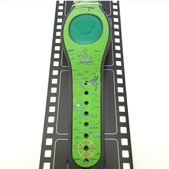 Disney Parks Stitch Crashes Disney Peter Pan MagicBand 2 Stitch Trading Pin NWT - Picture 6 of 9